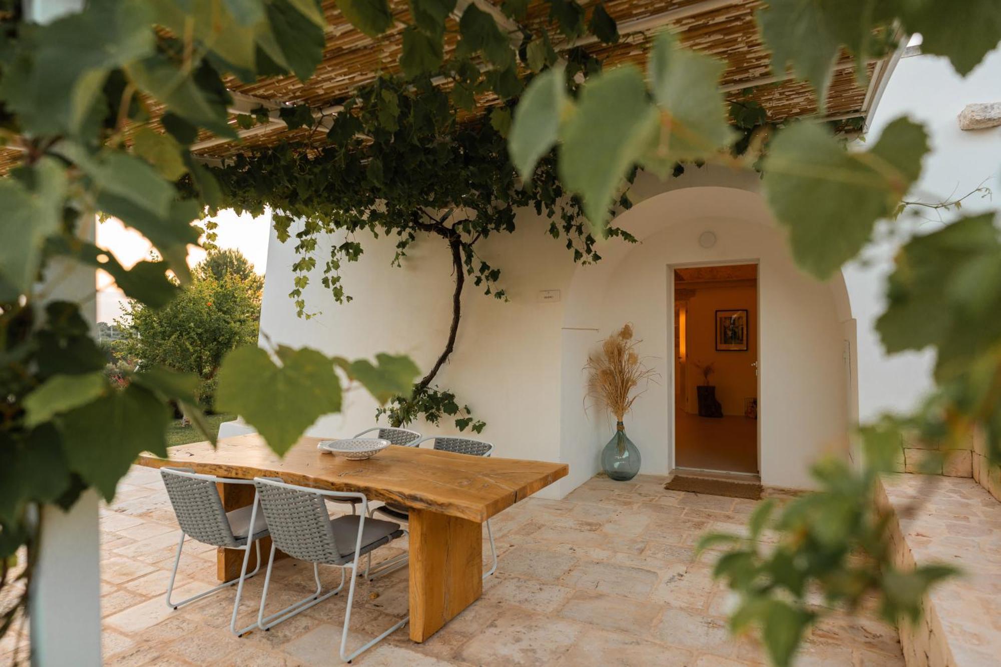 Bed and Breakfast Essenza Relais Contemporaneo Cisternino Esterno foto