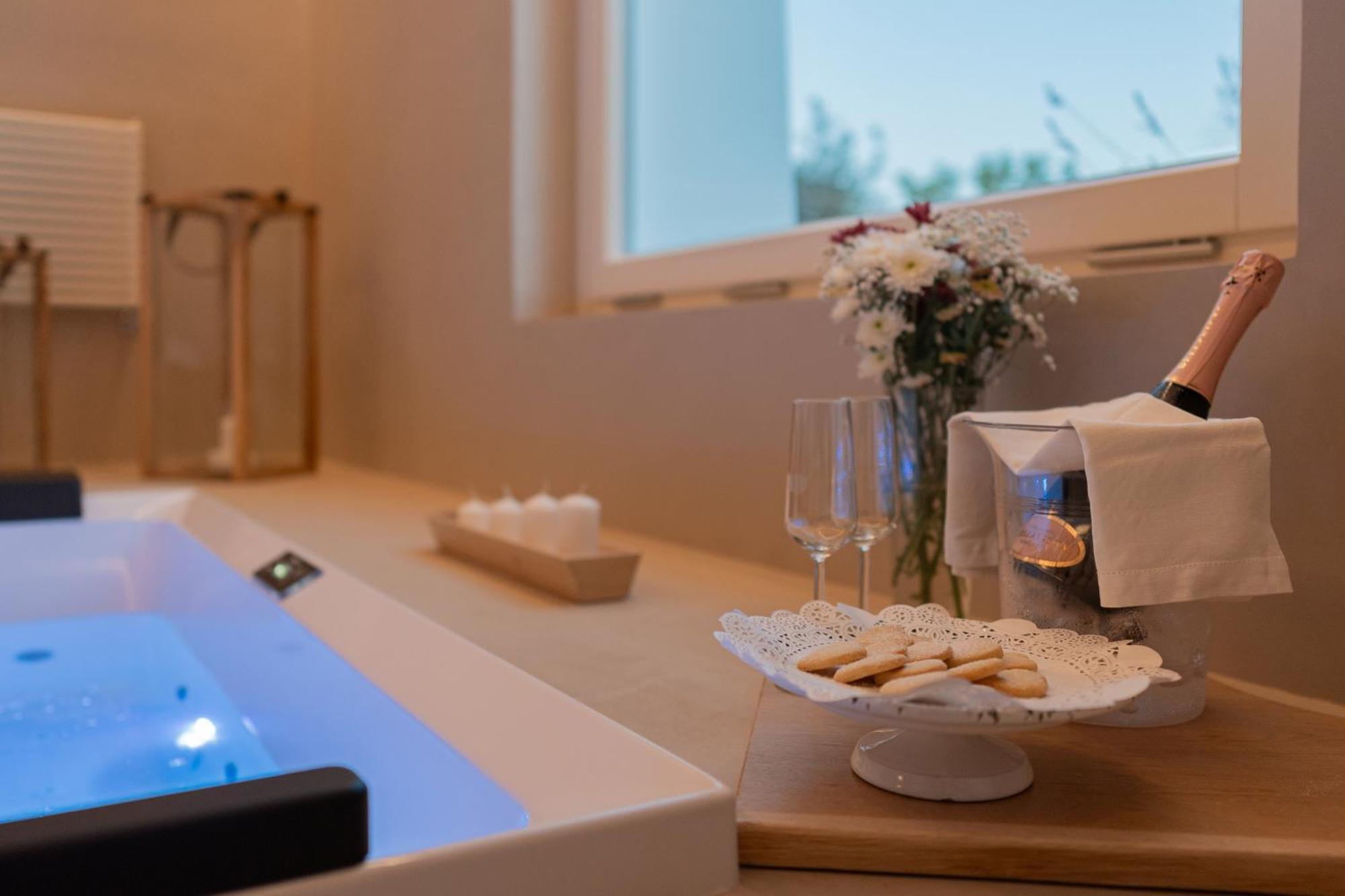 Bed and Breakfast Essenza Relais Contemporaneo Cisternino Esterno foto