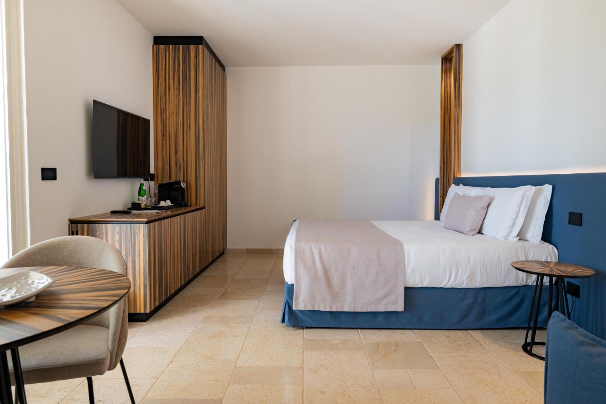 Bed and Breakfast Essenza Relais Contemporaneo Cisternino Esterno foto