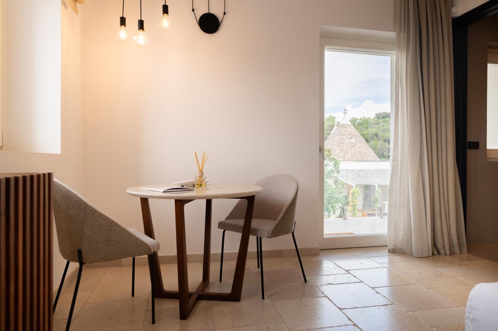 Bed and Breakfast Essenza Relais Contemporaneo Cisternino Esterno foto