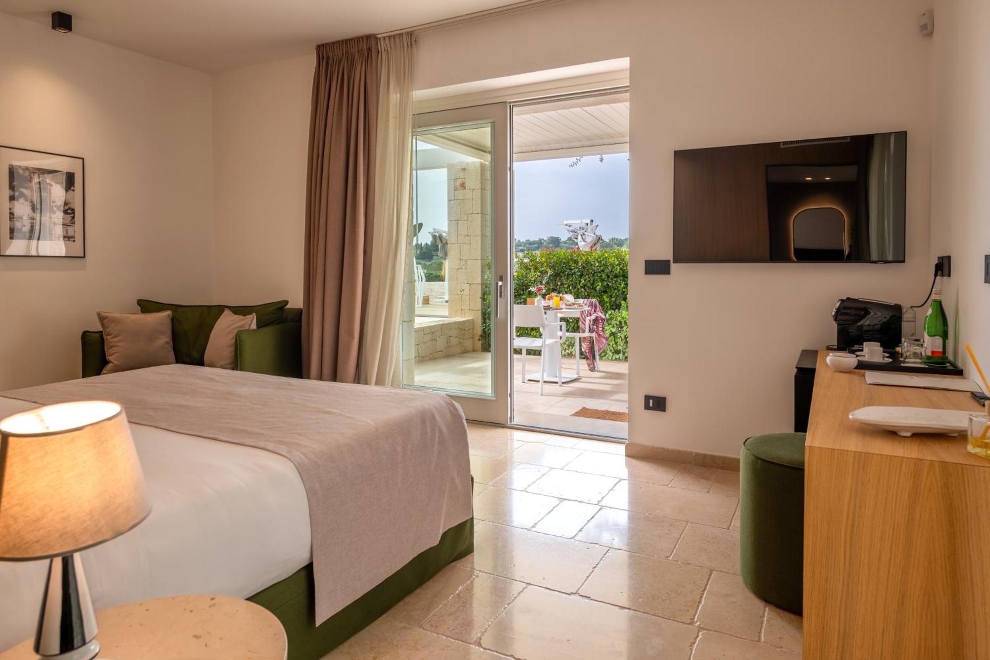 Bed and Breakfast Essenza Relais Contemporaneo Cisternino Esterno foto